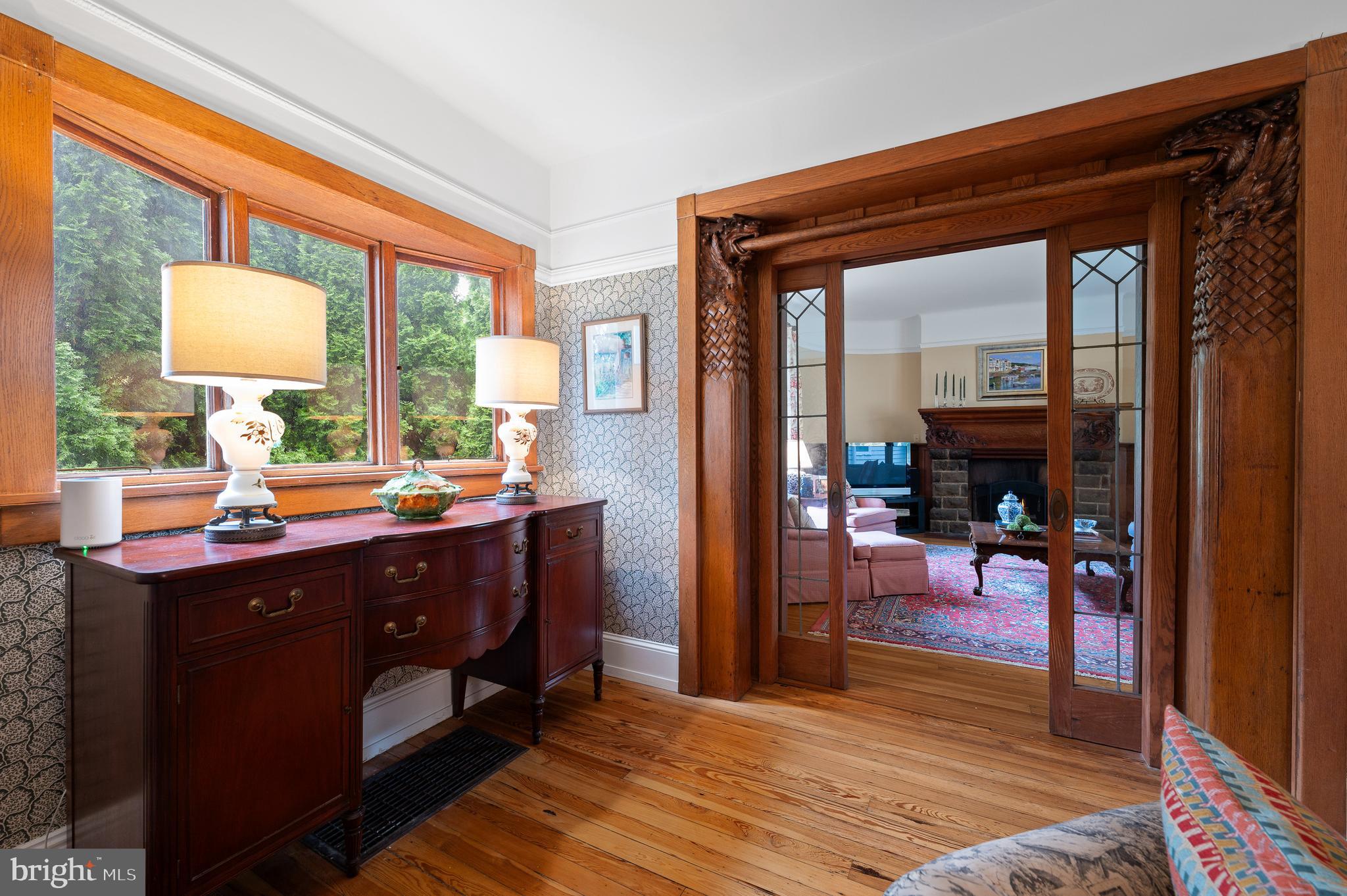 425 Chestnut Lane Wayne, PA 19087 - Photo 11 of 59 Leaded glass pocket doors