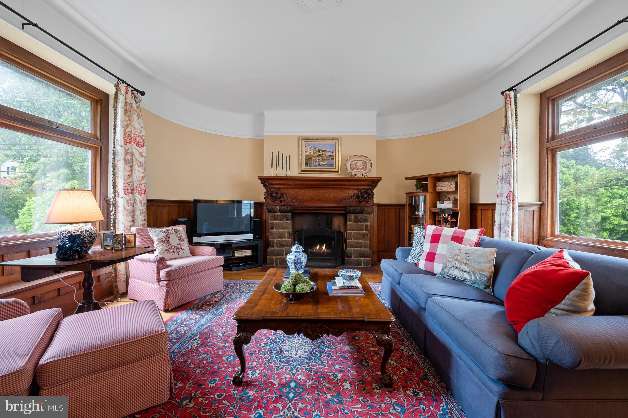425 Chestnut Lane Wayne, PA 19087 - Photo 14 of 59 Extra high tray ceiling