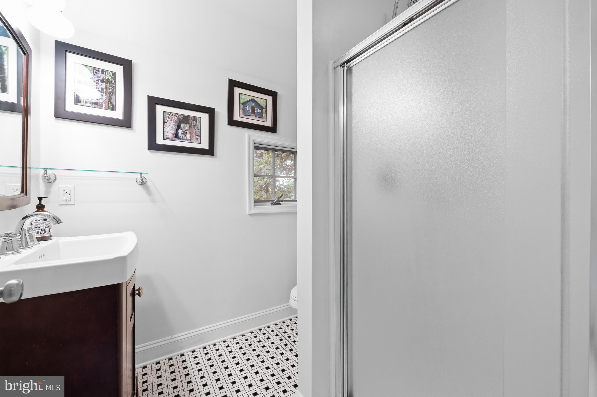 425 Chestnut Lane Wayne, PA 19087 - Photo 26 of 59 4th Full Bathroom is over Garage