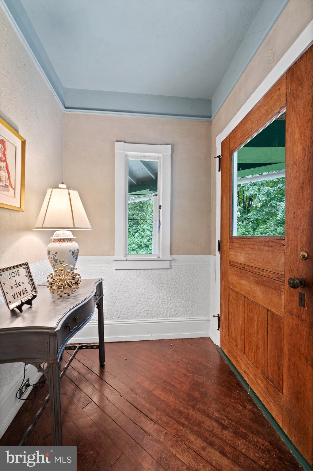 425 Chestnut Lane Wayne, PA 19087 - Photo 51 of 59 Entrance vestibule leads to main fl. Entrance Hall