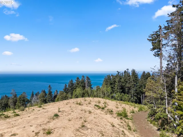 $897,500 | 38097 Pacific Highlands Drive, Port Orford, OR 97465