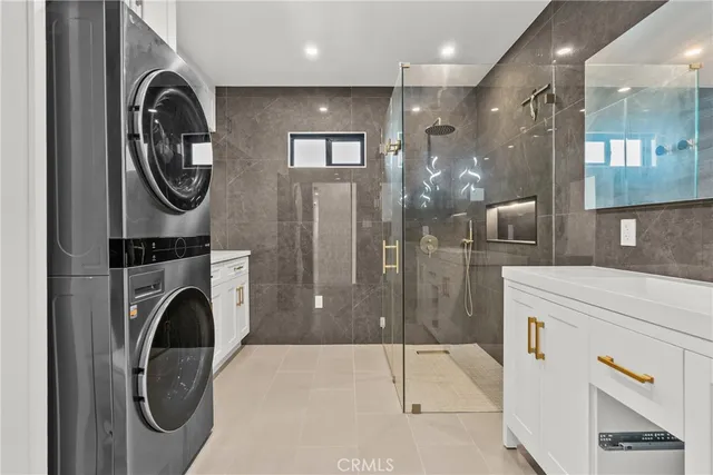 a view of an empty room with a fireplace