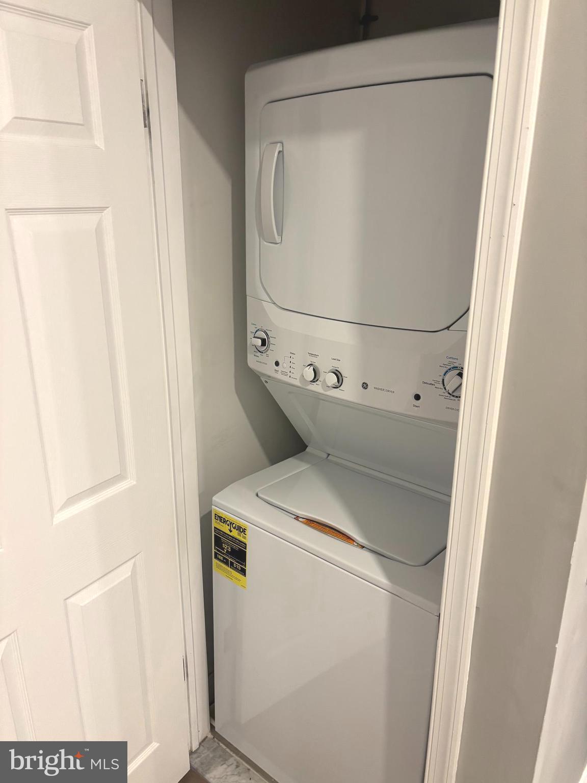 216 Buckingham Place, Unit 2 Philadelphia, PA 19104 - Photo 9 of 18 a utility room with dryer and washer