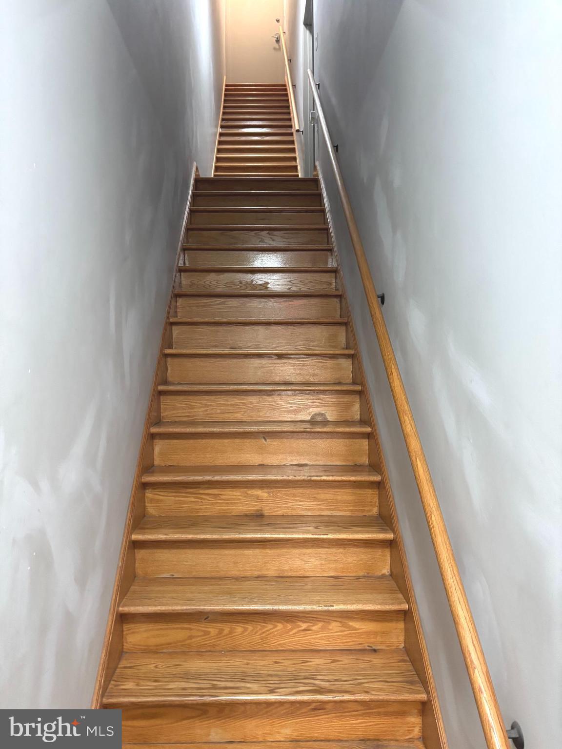 216 Buckingham Place, Unit 2 Philadelphia, PA 19104 - Photo 10 of 18 a view of entryway