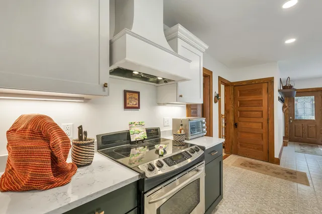 $700,000 | 3 Fisher Place, Claremont, NH 03743