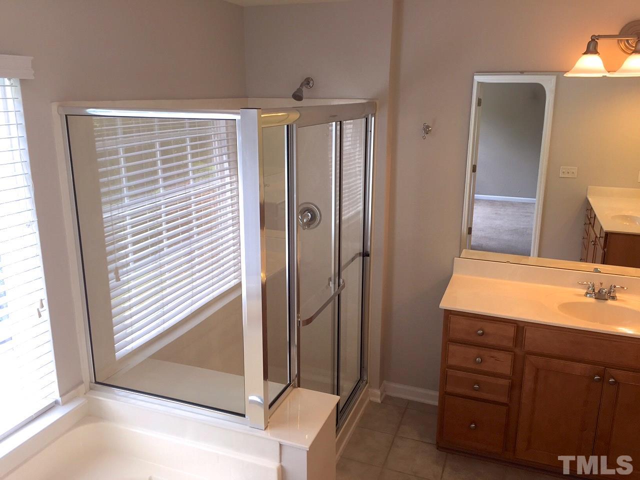 2742 Laurel Cherry Street Raleigh, NC 27612 - Photo 16 of 25 Gallery Image 16