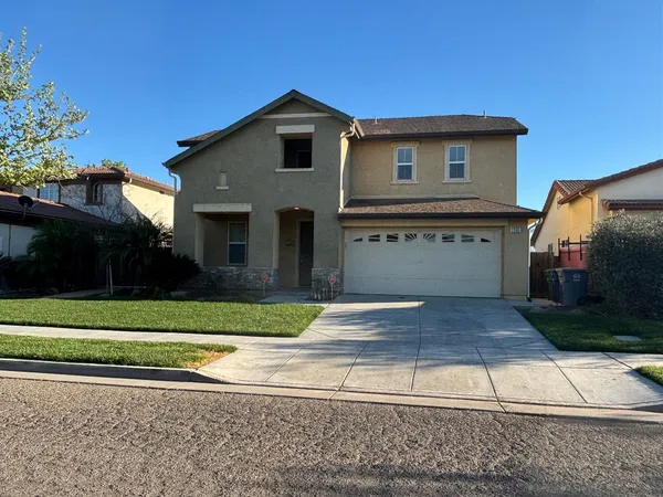 $515,000 | 2385 South Creekside Drive, Los Banos, CA 93635