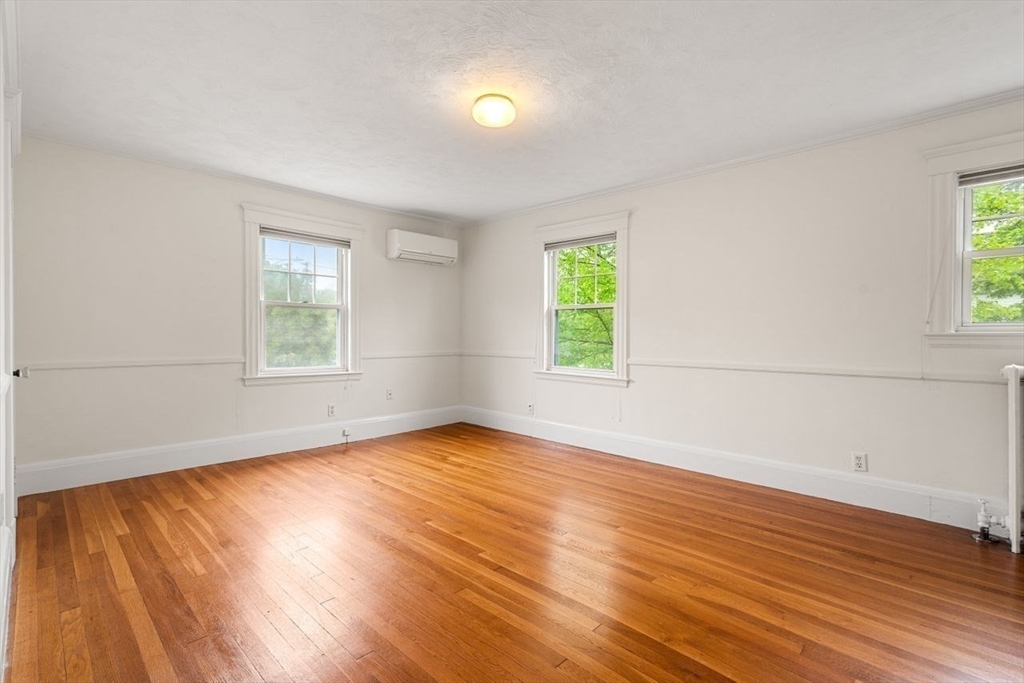 8 Warren Road Marblehead, MA 01945 - Photo 23 of 37