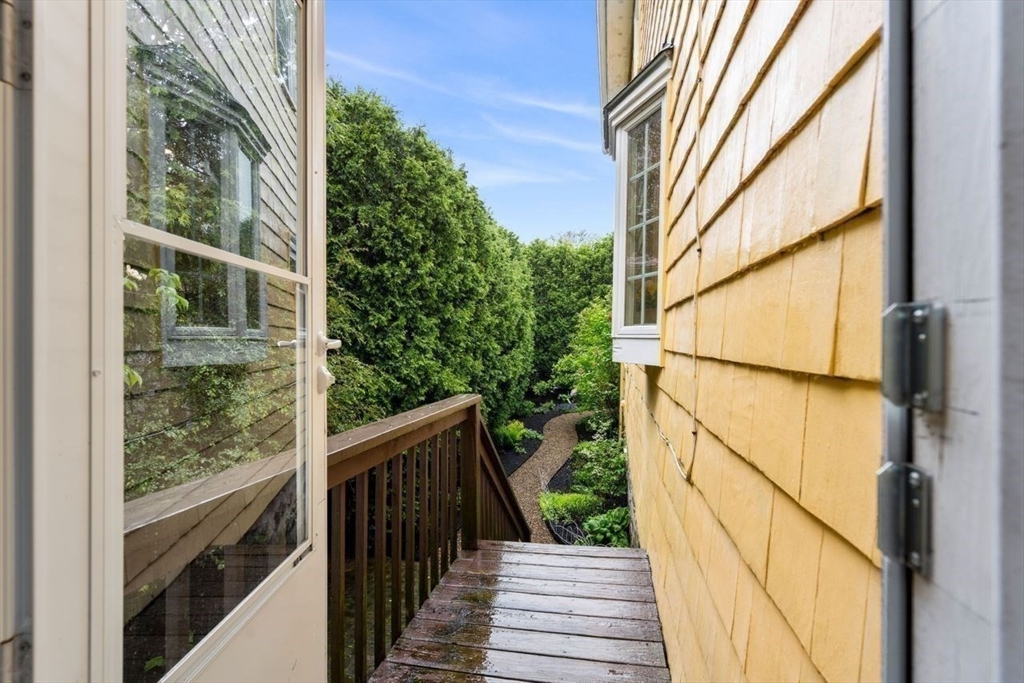 8 Warren Road Marblehead, MA 01945 - Photo 28 of 37