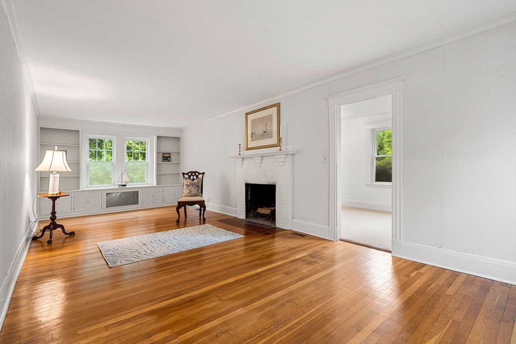 8 Warren Road Marblehead, MA 01945 - Photo 5 of 37