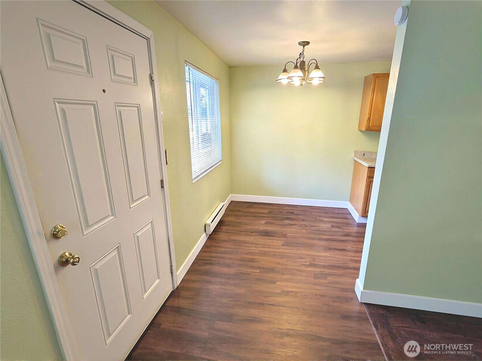 7410 Rainier Avenue South Seattle, WA 98118 - Photo 9 of 14