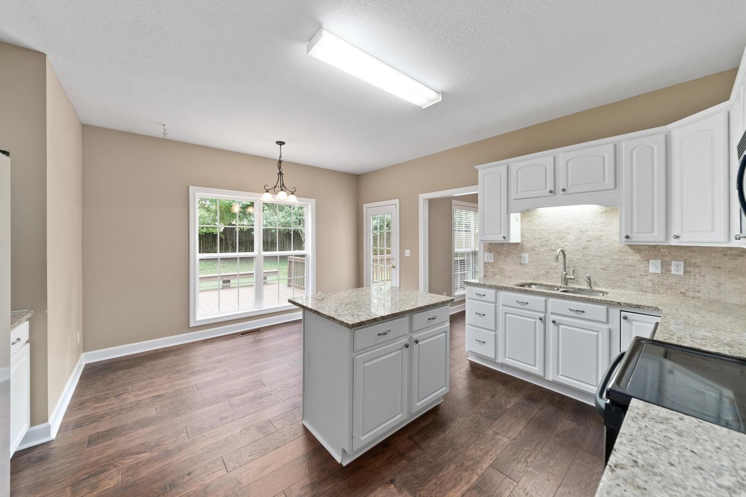 3509 Barkers Mill Road Clarksville, TN 37042 - Photo 4 of 6