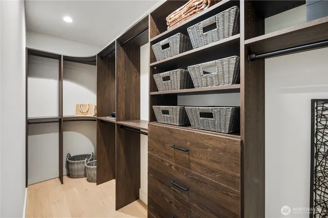 a view of an empty walk in closet