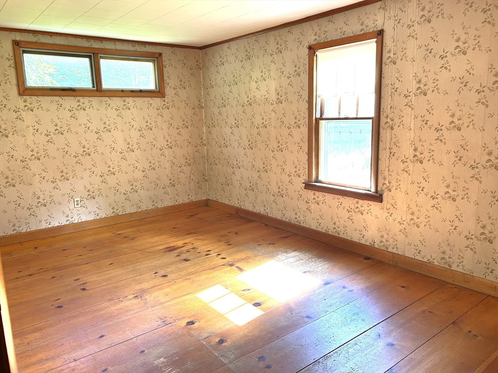 61 Carruth Road Templeton, MA 01468 - Photo 17 of 31