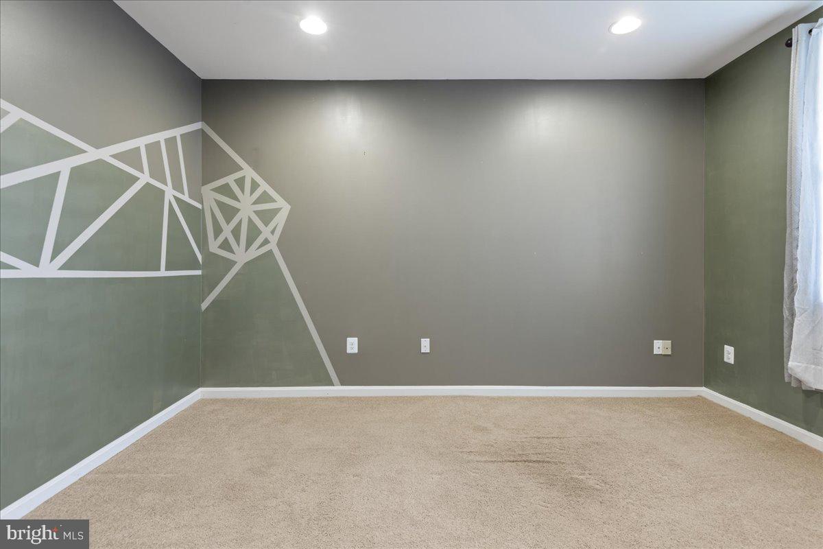 12921 Yellow Jacket Road Hagerstown, MD 21740 - Photo 5 of 38