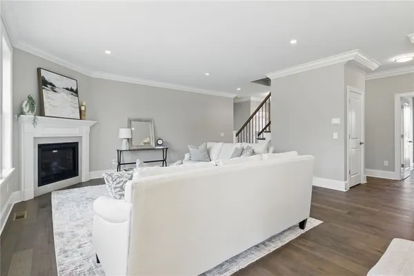 $970,900 | 19 Bridleridge Farms, Pittsford, NY 14534