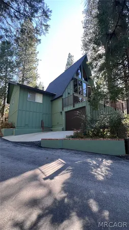 $599,000 | 180 North Grass Valley Road, Unit 42, Lake Arrowhead, CA 92352