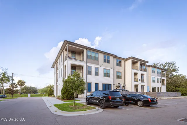 $185,000 | 2501 Bienville Boulevard, Unit 135, Ocean Springs, MS 39564