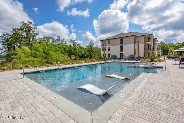 $185,000 | 2501 Bienville Boulevard, Unit 135, Ocean Springs, MS 39564