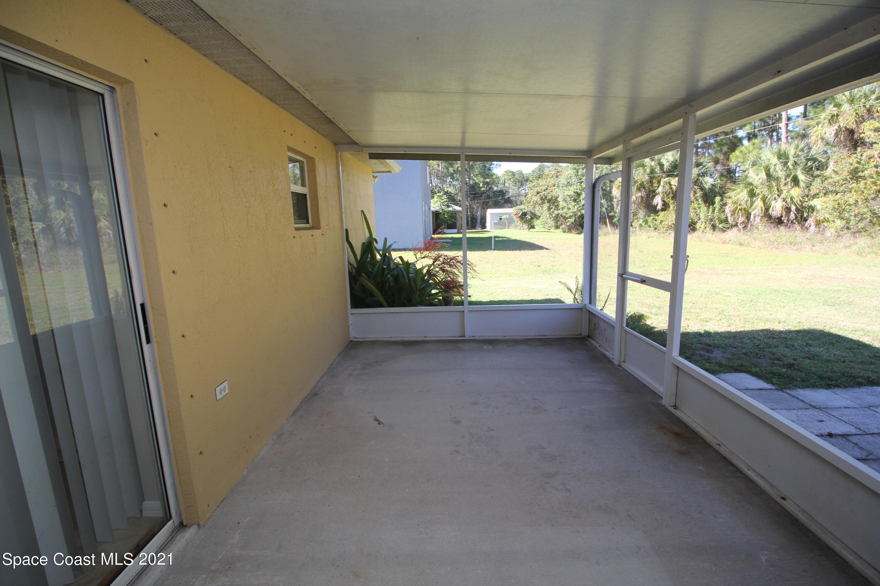 1725 Holbrook Road Northwest Palm Bay, FL 32907 - Photo 16 of 18 IMG_5422