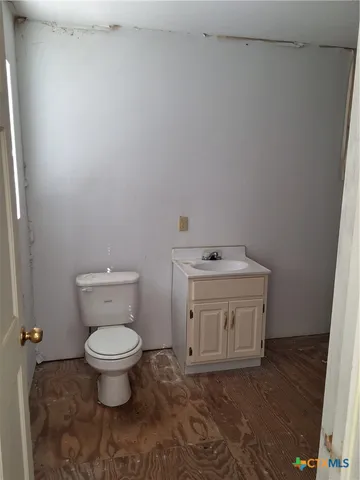 $87,500 | 609 East Sarah Street, Cuero, TX 77954