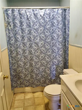 $87,500 | 609 East Sarah Street, Cuero, TX 77954