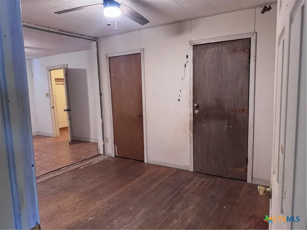 $87,500 | 609 East Sarah Street, Cuero, TX 77954