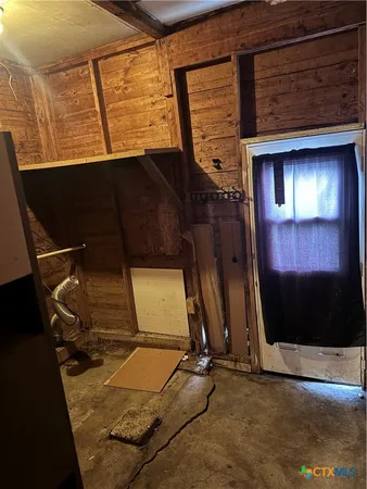 $87,500 | 609 East Sarah Street, Cuero, TX 77954