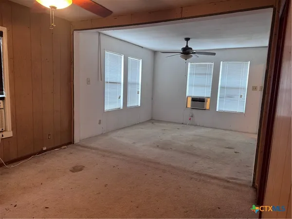 $87,500 | 609 East Sarah Street, Cuero, TX 77954