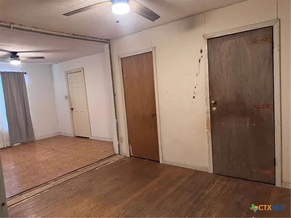 $87,500 | 609 East Sarah Street, Cuero, TX 77954