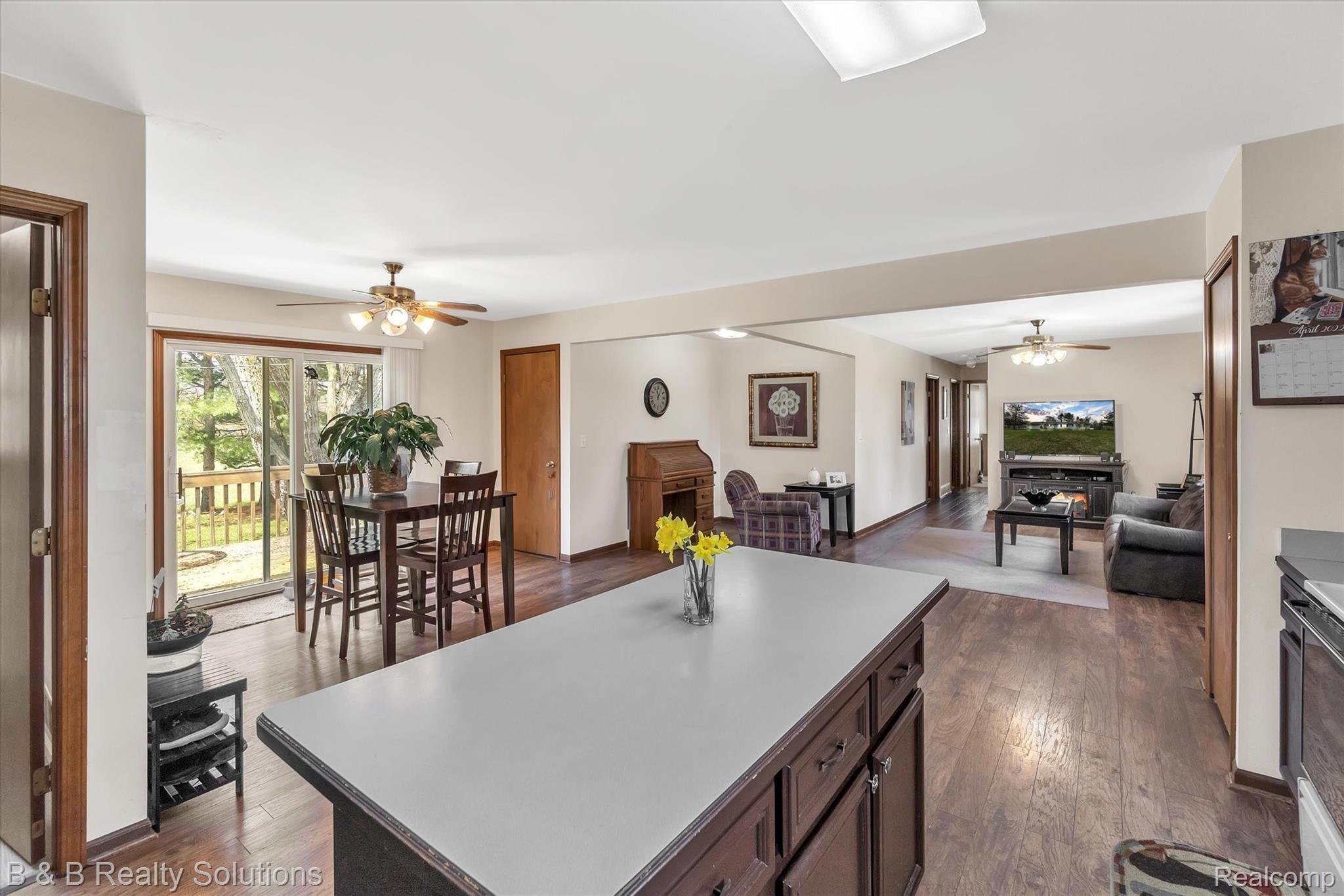 2945 German Road Columbiaville, MI 48421 - Photo 13 of 27 14-2945-German-Rd-WindowStill-Real-Estate-Photography-14.jpg