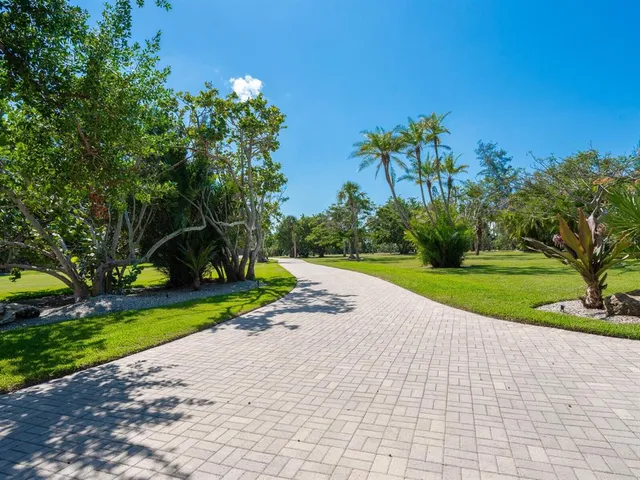 $22,000,000 | 6610 Gulf Of Mexico Drive, Longboat Key, FL 34228