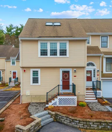 $395,000 | 9 A Sundown Drive, Derry, NH 03038