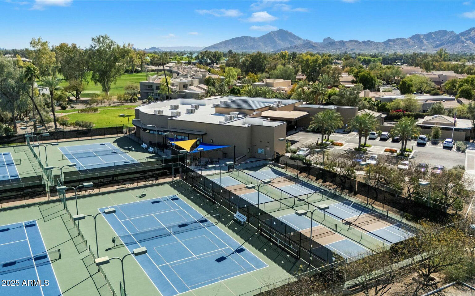 7710 East Gainey Ranch Road, Unit 139 Scottsdale, AZ 85258 - Photo 5 of 38 a picture of a tennis court