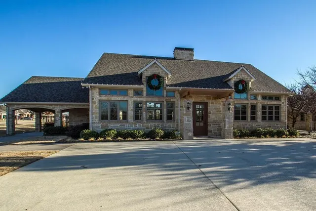 a view of a yard with trees