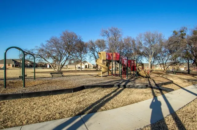 $3,000 | 908 Foxglove Drive, Little Elm, TX 75068