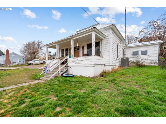 $195,000 | 110 North Gilmore Street, Heppner, OR 97836