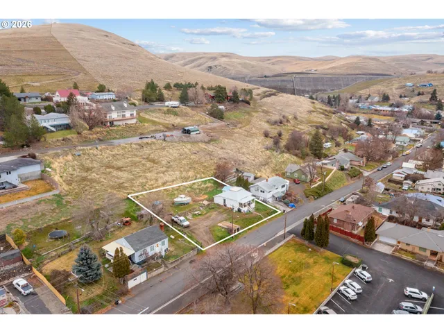 $195,000 | 110 North Gilmore Street, Heppner, OR 97836