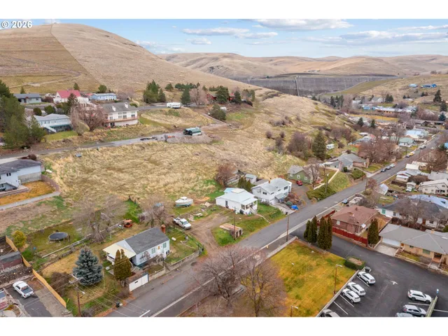 $195,000 | 110 North Gilmore Street, Heppner, OR 97836