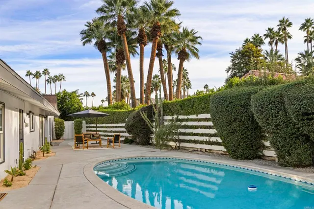 $1,199,000 | 1111 South San Joaquin Drive, Palm Springs, CA 92264