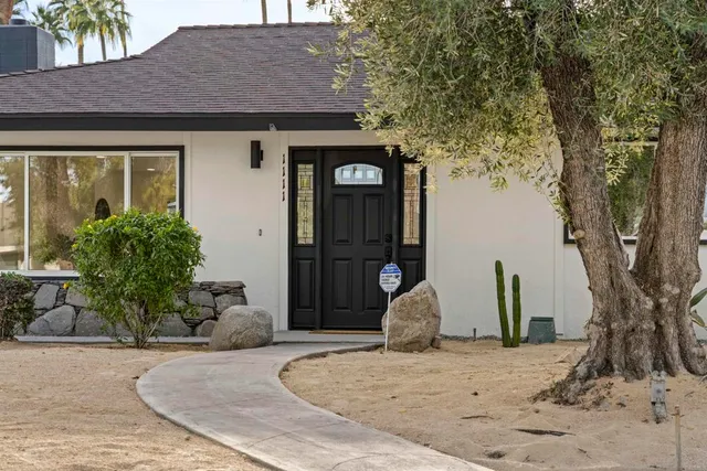 $1,199,000 | 1111 South San Joaquin Drive, Palm Springs, CA 92264