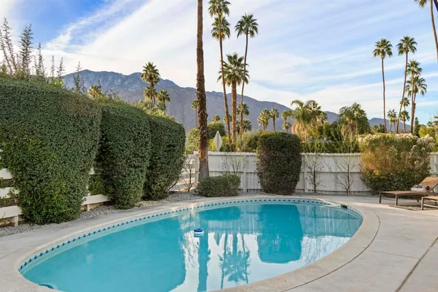 $1,199,000 | 1111 South San Joaquin Drive, Palm Springs, CA 92264