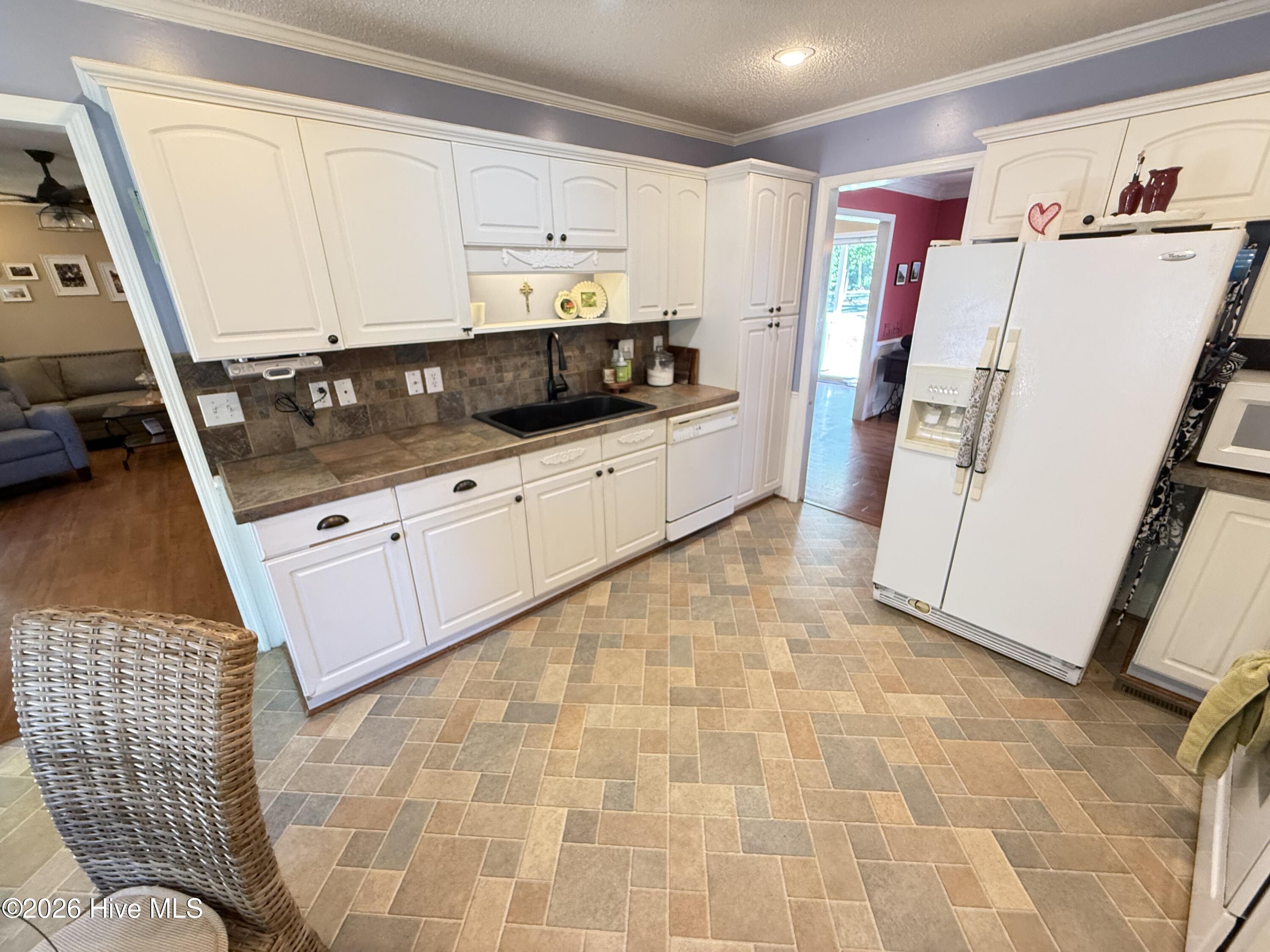 103 Ridgecrest Drive Mount Olive, NC 28365 - Photo 6 of 61 IMG_7015