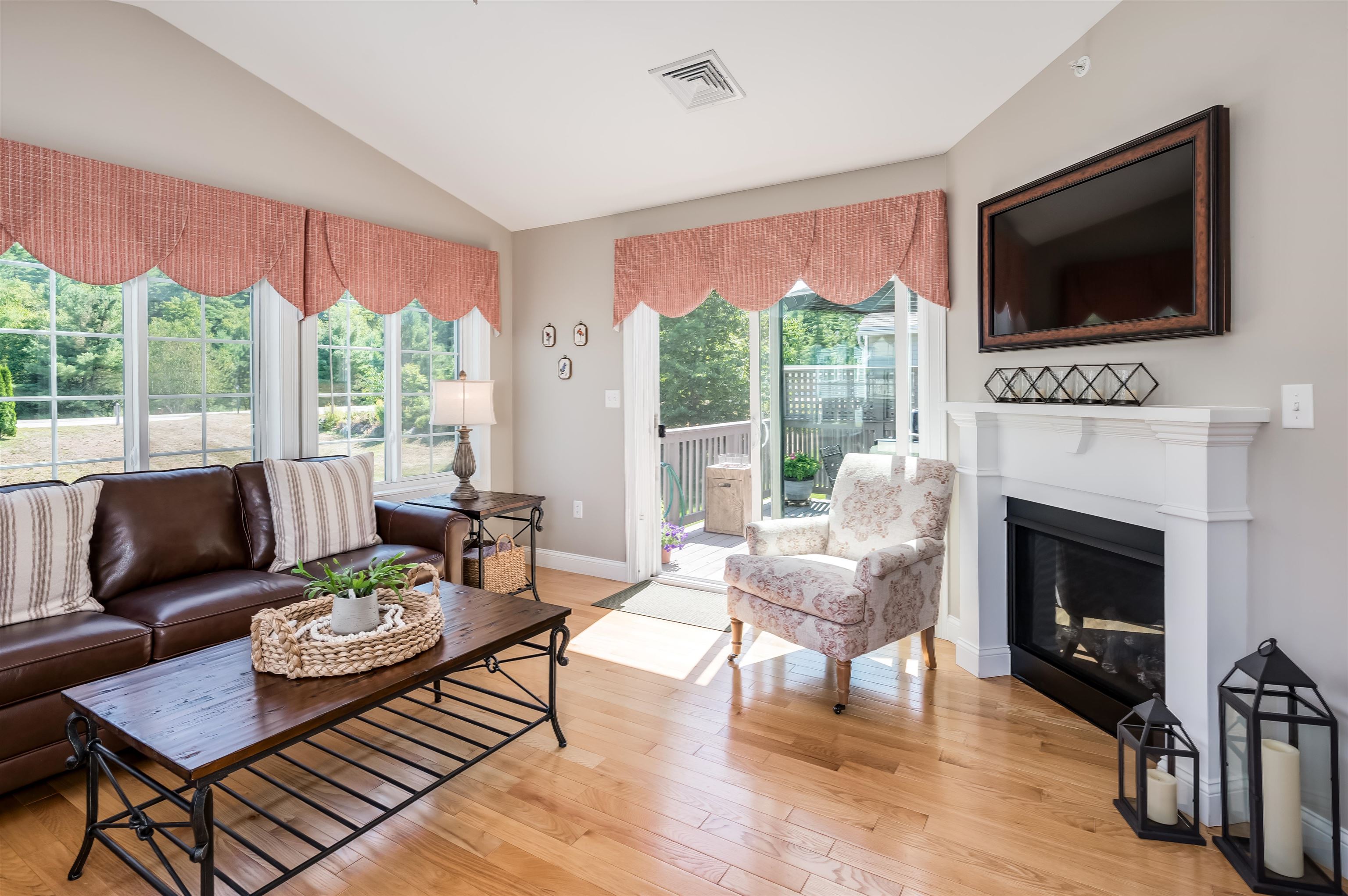 237 Villager Road Chester, NH 03036 - Photo 13 of 42