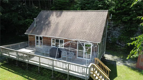 $300,000 | Undisclosed Address, Hancock, NY 13783