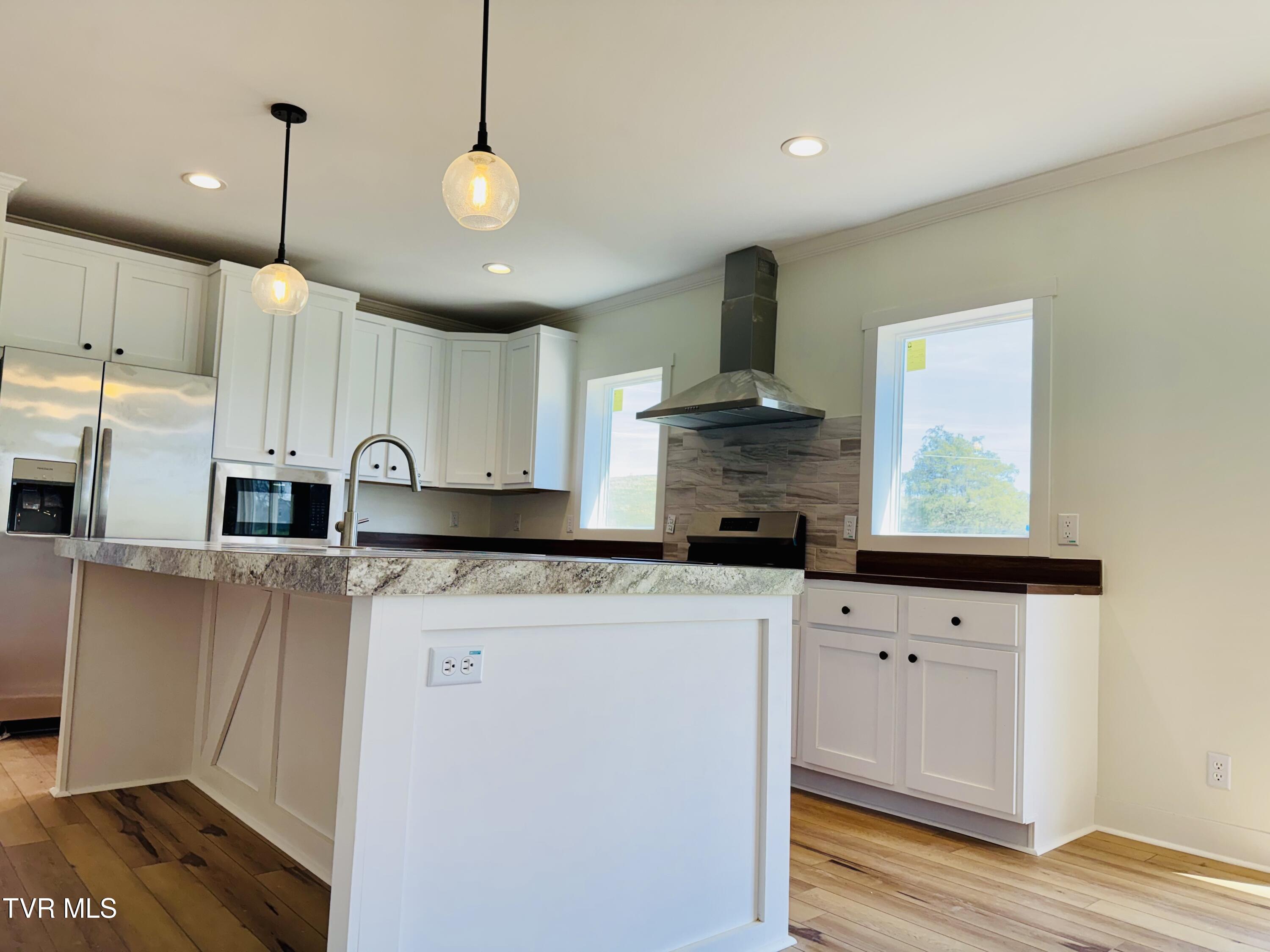 108 Young Road Bulls Gap, TN 37711 - Photo 11 of 17 IMG_3389