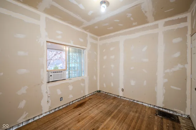 $124,000 | 1434 Winfield Avenue, Indianapolis, IN 46222