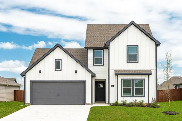 $2,400 | 744 Orchid Way, Pilot Point, TX 76258