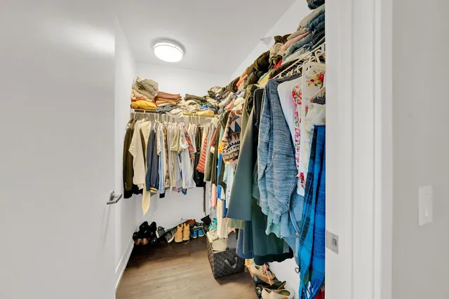 $3,800 | 545 North Dearborn Street, Unit 2011, Chicago, IL 60654