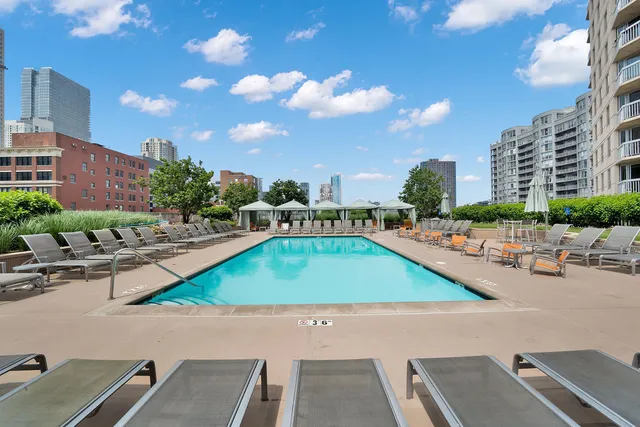 $3,800 | 545 North Dearborn Street, Unit 2011, Chicago, IL 60654